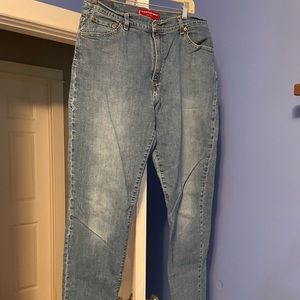 Women’s Levi’s Jeans